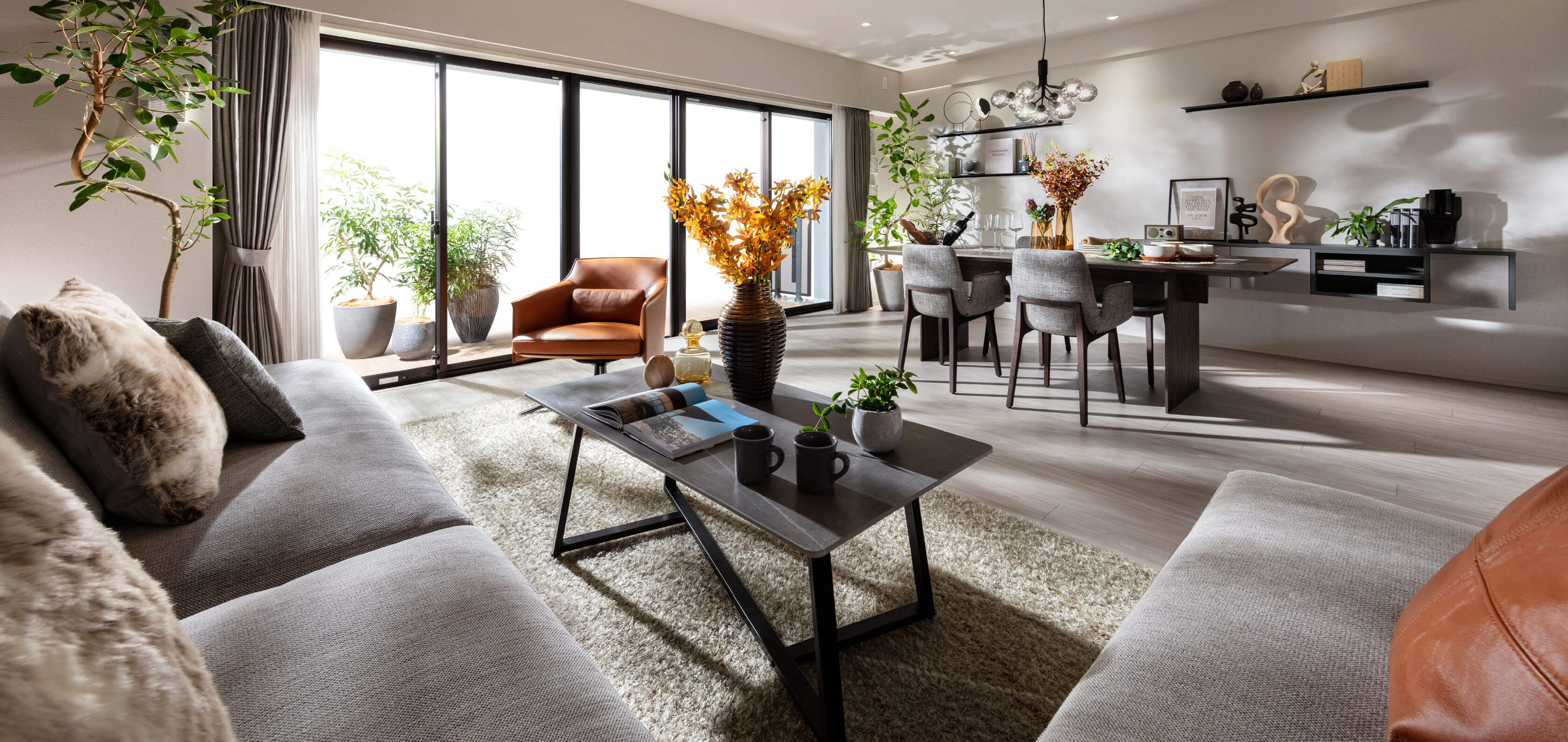 リビング・ダイニング（モデルルームHタイプ［設計変更プラン］）