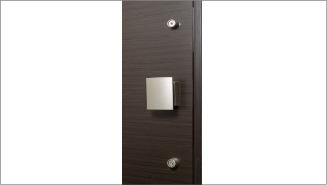 ダブルロック玄関ドア