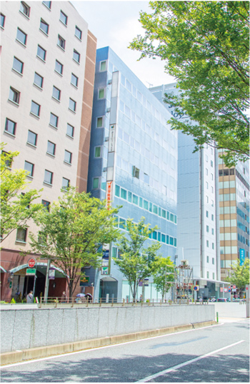 はかた駅前通り
