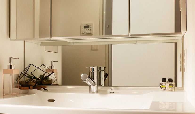 三面鏡下の中間ミラー（参考写真）