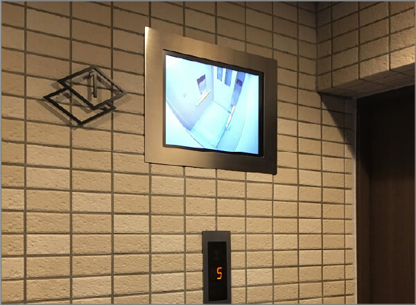 エレベーター内モニター