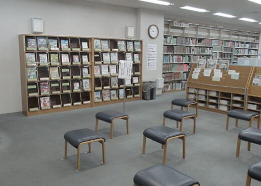 川崎市立川崎図書館