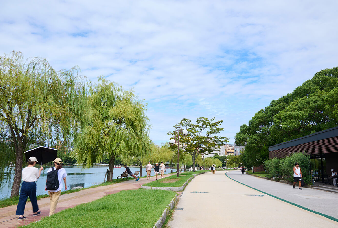 コンパクトシティの利便を享受しながらも大濠公園などの自然の近さが魅力｡